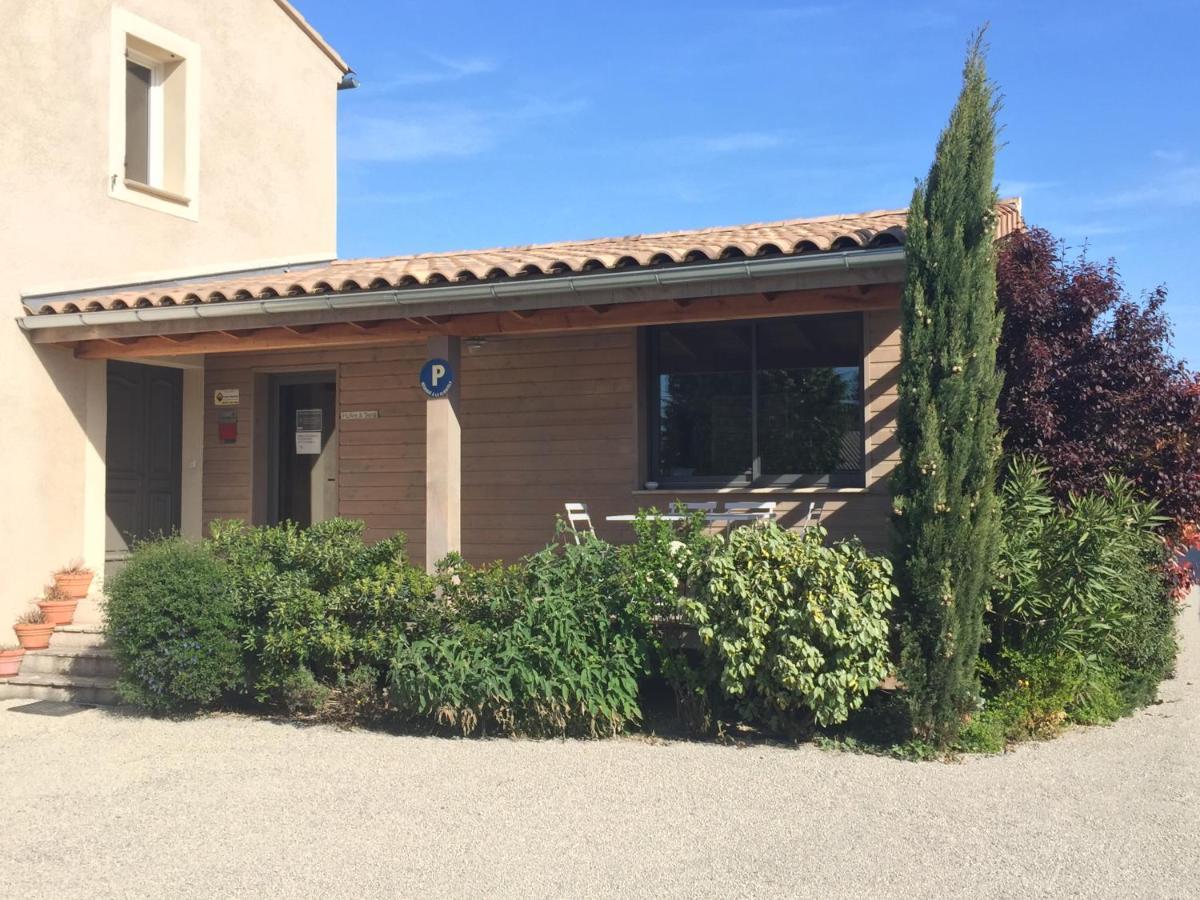 Villa Spacieuse Avec Terrasse Et Vue Mont Ventoux Entrechaux Екстериор снимка