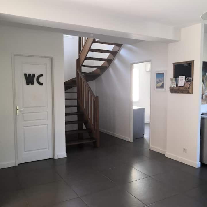 Villa Spacieuse Avec Terrasse Et Vue Mont Ventoux Entrechaux Екстериор снимка